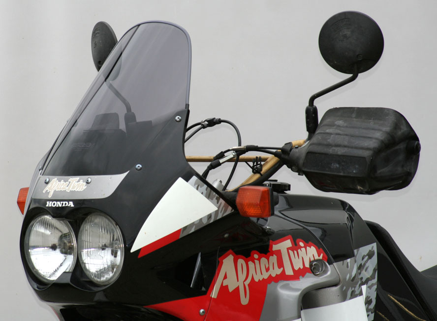 XRV 750 AFRICA TWIN - Originally-shaped windshield "O"