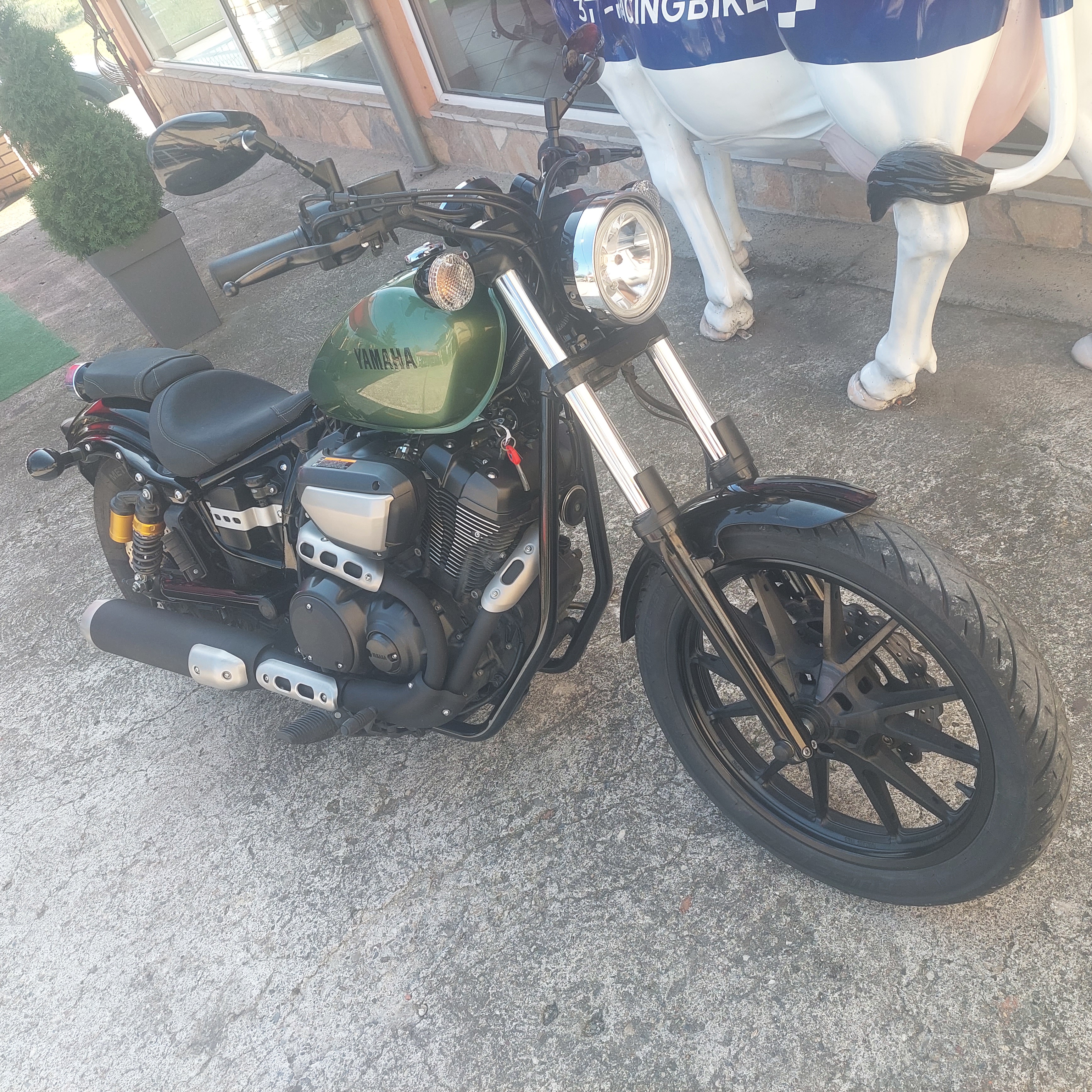 YAMAHA XV 950R