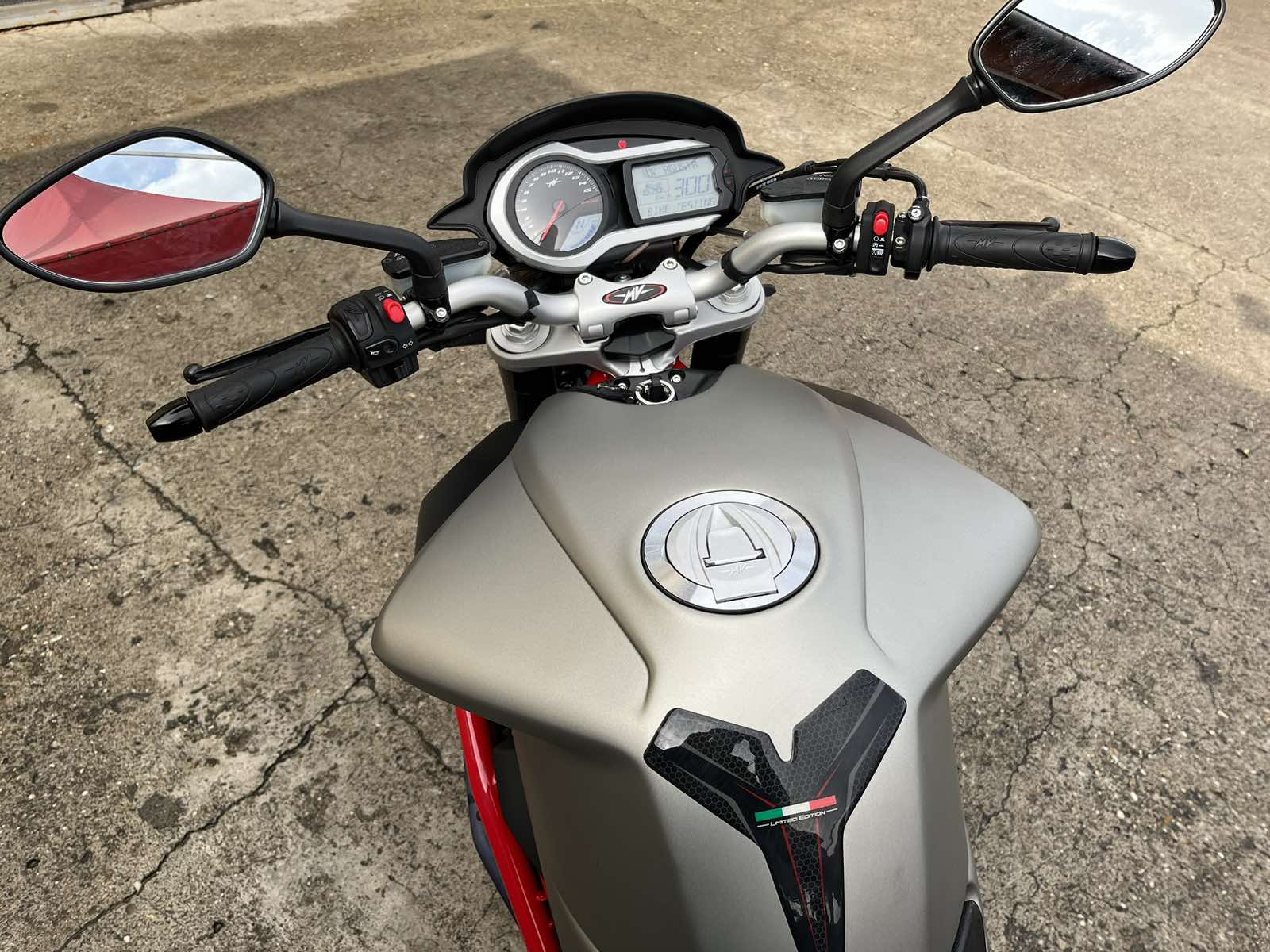 MV Agusta Brutale