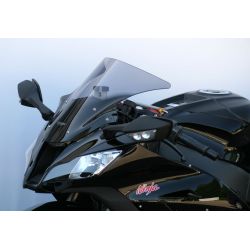 ZX 10 R - Originally-shaped windshield 